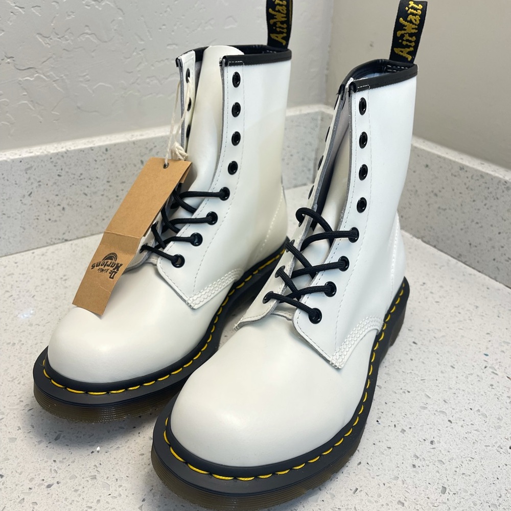 DR. MARTENS '1460 W' Boot Size 10 - Picture 4 of 11